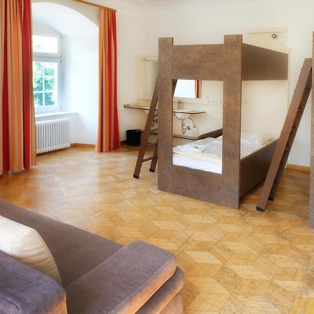 Отель Jugendhaus St. Norbert Рот-ан-дер-Рот Экстерьер фото